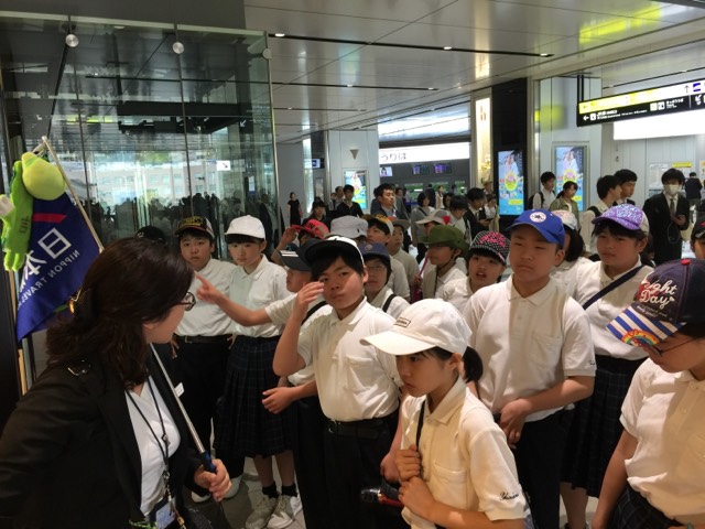 ２日目 広島駅にて