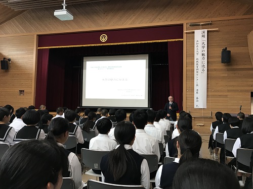 キャリア教育講演会　９年生参加
