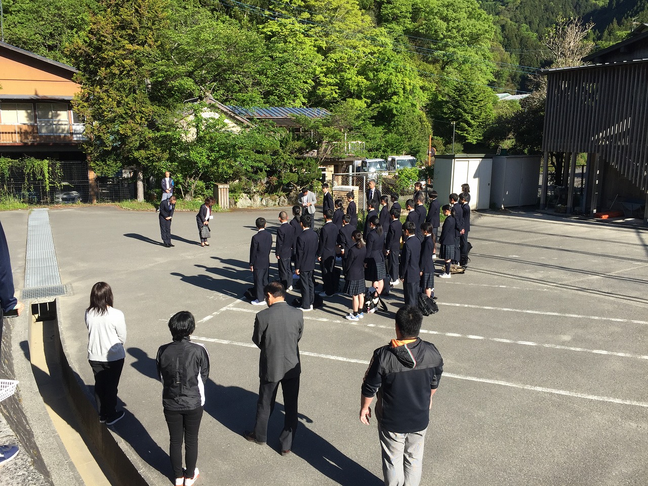 ９年生修学旅行出発しました。