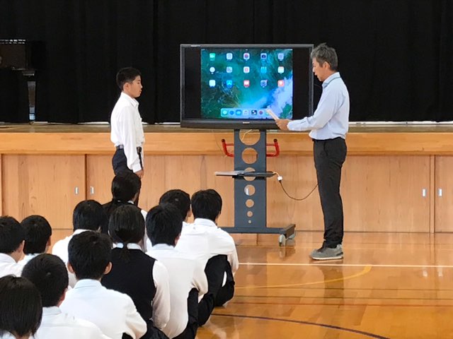 中学校集会     ９月２６日