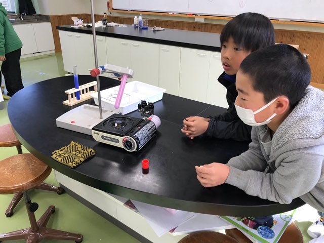 ECCCEF90-29D7-4A46-950F-7C3BAB99A52D