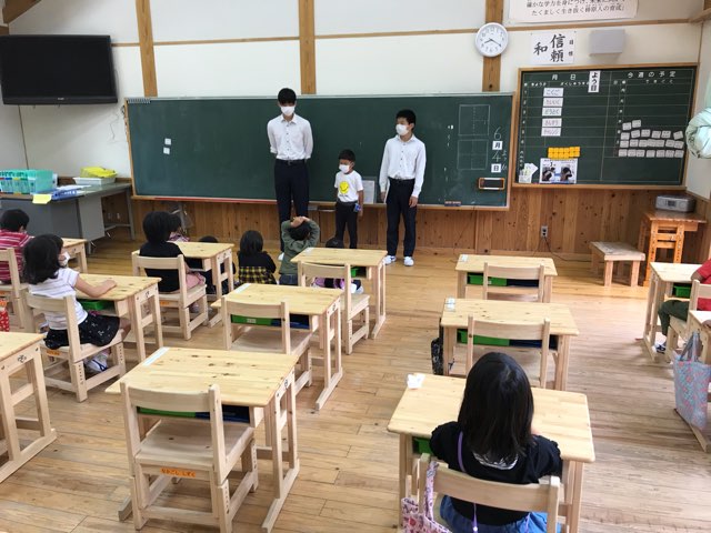 CD27AC25-FA37-4466-98D3-35A58D0C5275